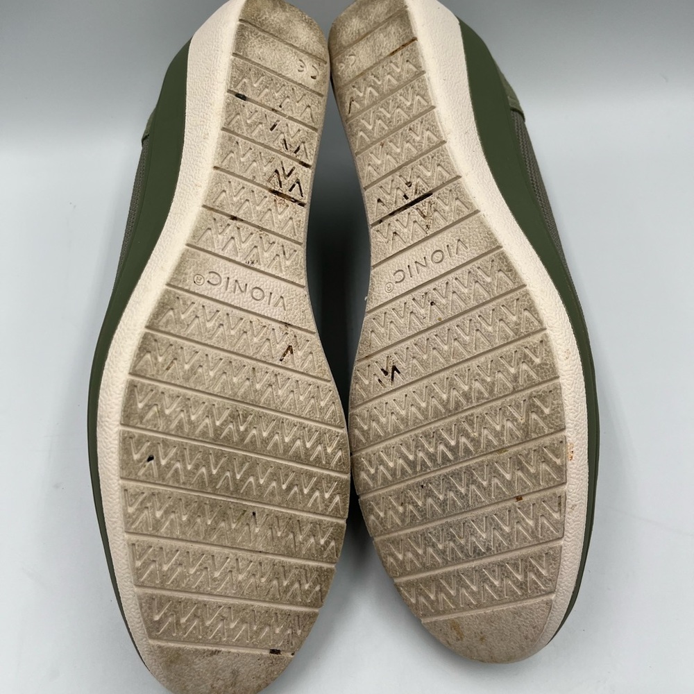 Vionic Army Green Wedge Size 9 - Picture 4 of 16